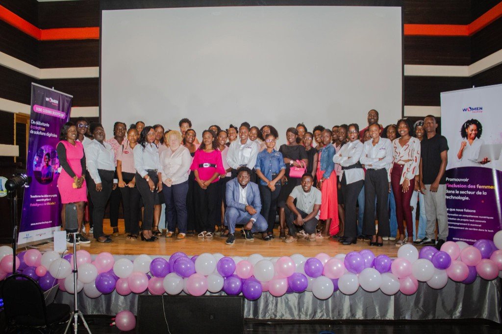 Participants de Women Tech réunis sur scène